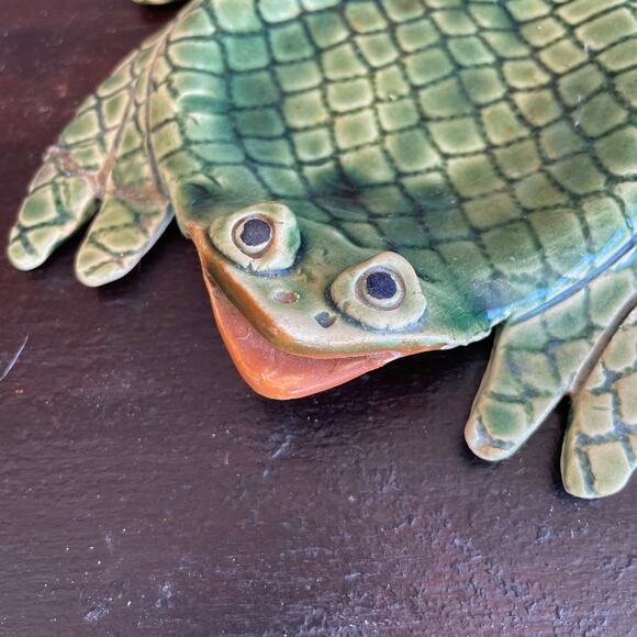 1970s Handmade Ceramic Frog Ashtray by Lawson – Signed & Repaired - Picture 4 of 6